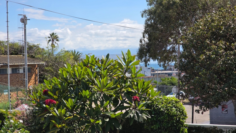 2 Bedroom Property for Sale in Mossel Bay Central Western Cape